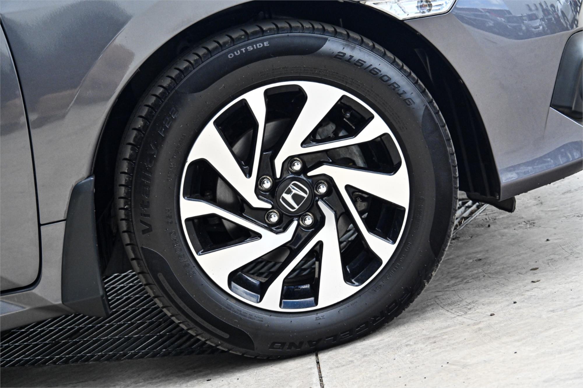 2016 HONDA CIVIC 10TH GEN VTI-S CONSTANTLY VARIABLE TRANSMISSION SEDAN