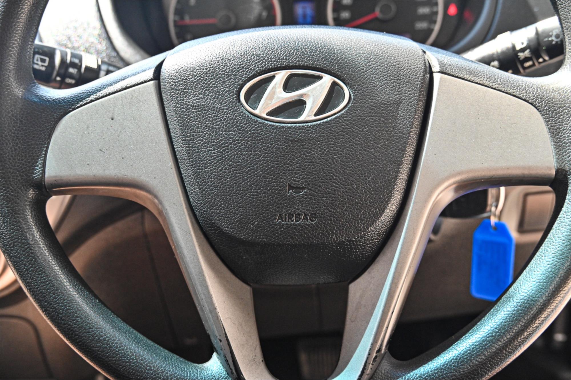 2013 HYUNDAI i20 PB MY12.5 ACTIVE 4 SP AUTOMATIC 3D HATCHBACK