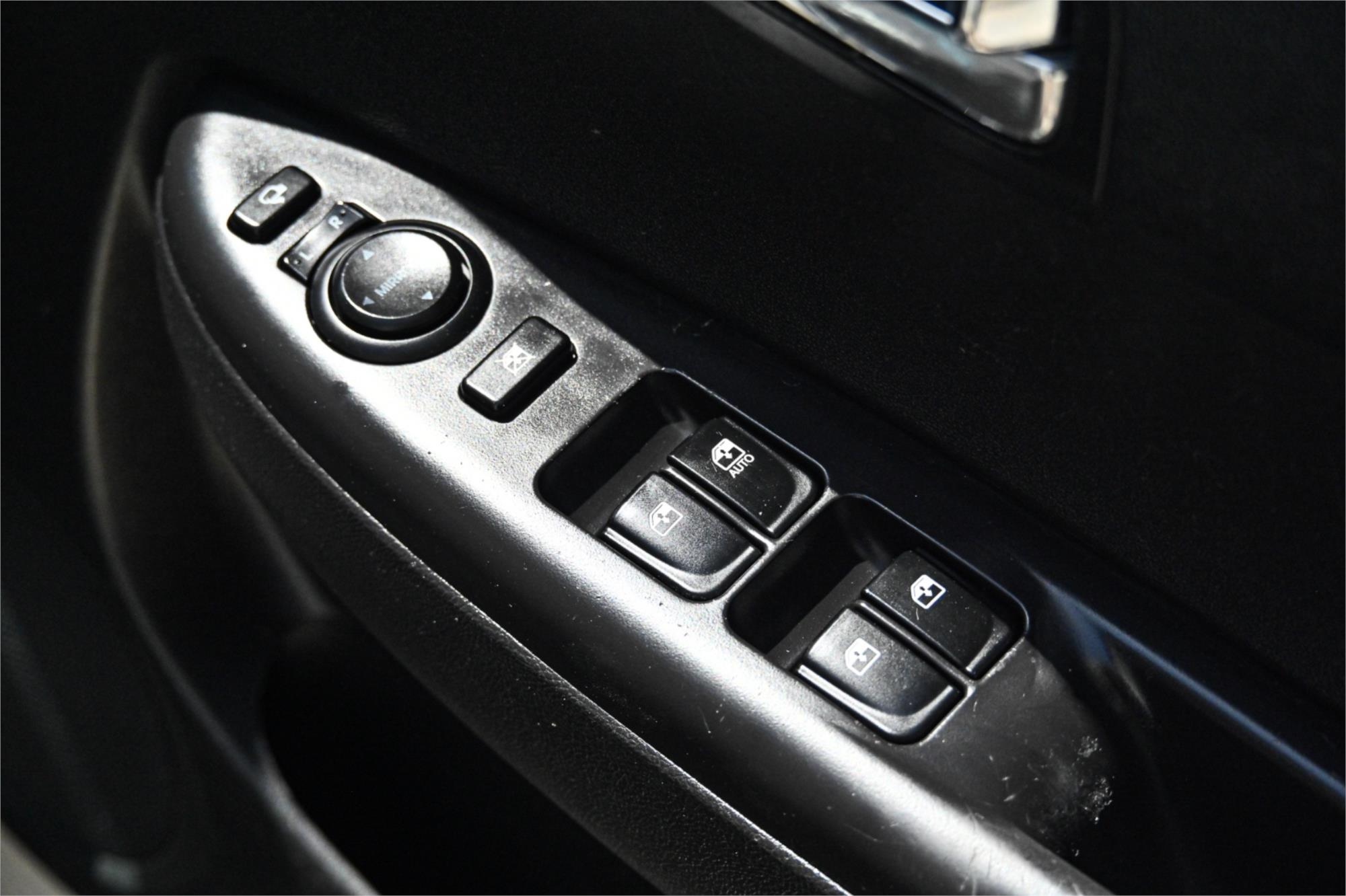 2013 HYUNDAI i20 PB MY12.5 ACTIVE 4 SP AUTOMATIC 3D HATCHBACK