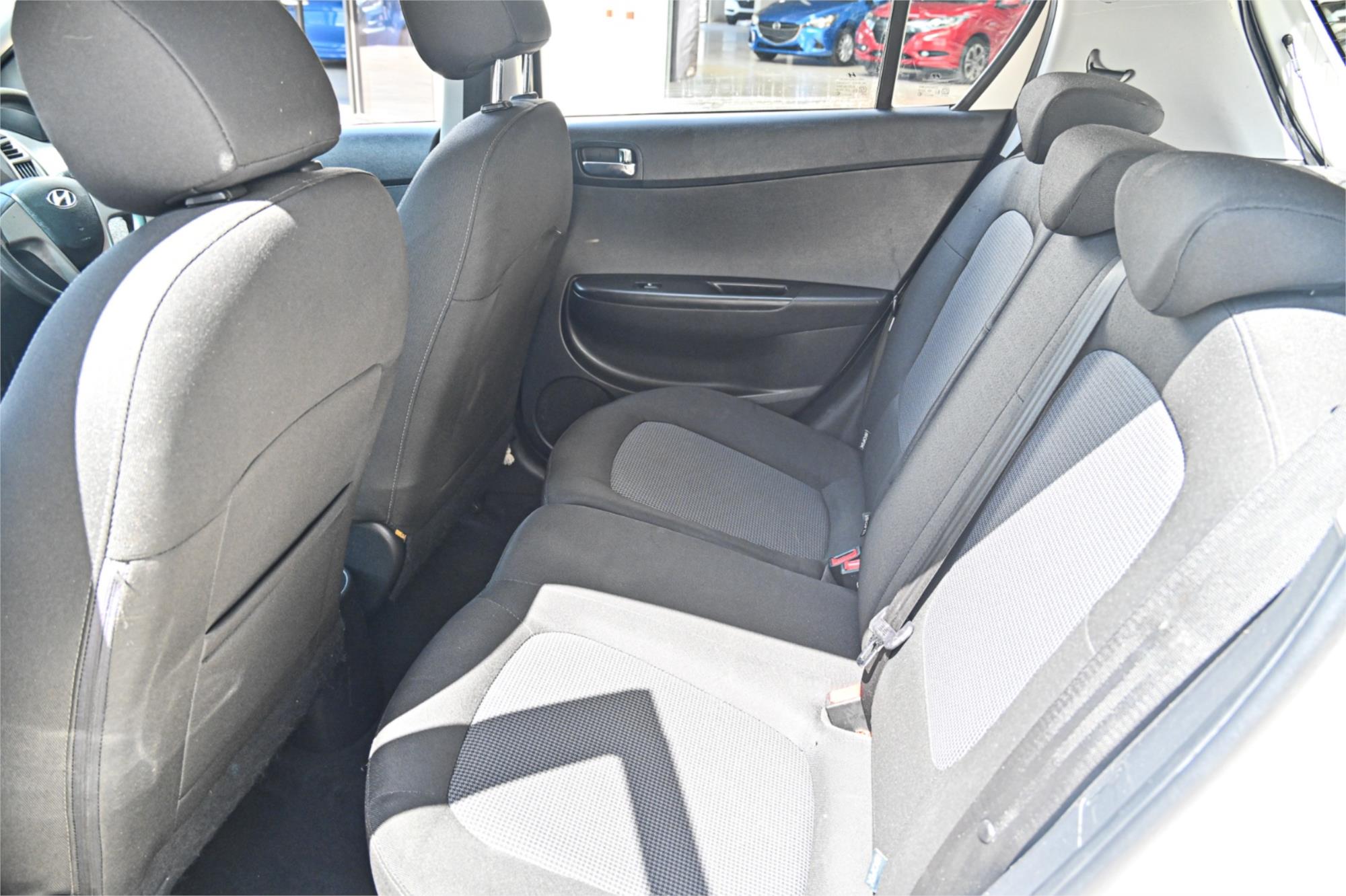 2013 HYUNDAI i20 PB MY12.5 ACTIVE 4 SP AUTOMATIC 3D HATCHBACK
