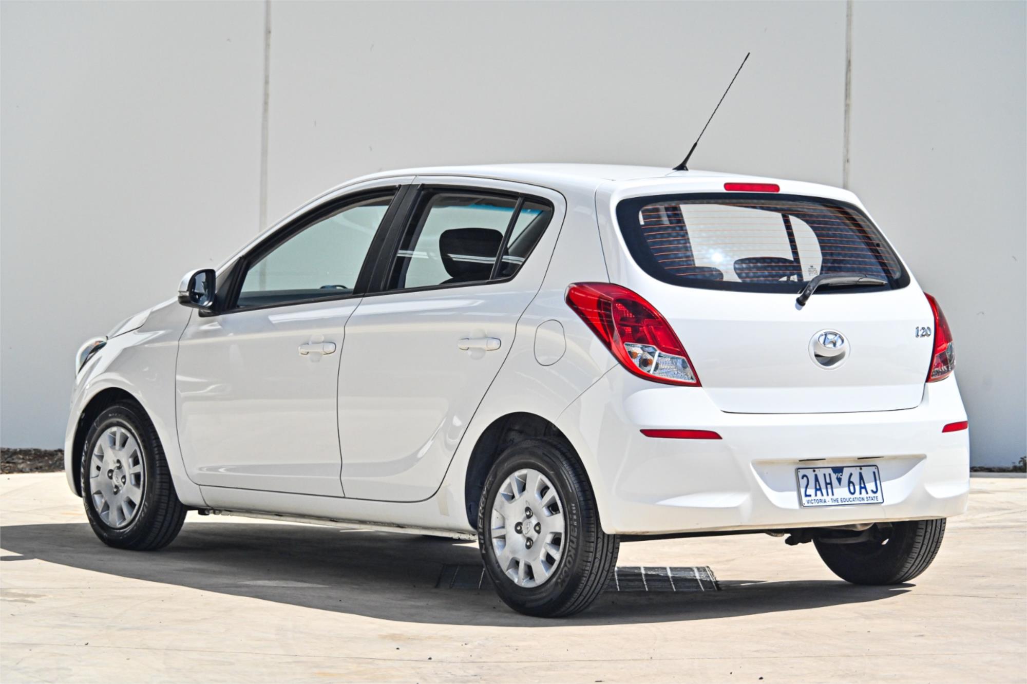 2013 HYUNDAI i20 PB MY12.5 ACTIVE 4 SP AUTOMATIC 3D HATCHBACK