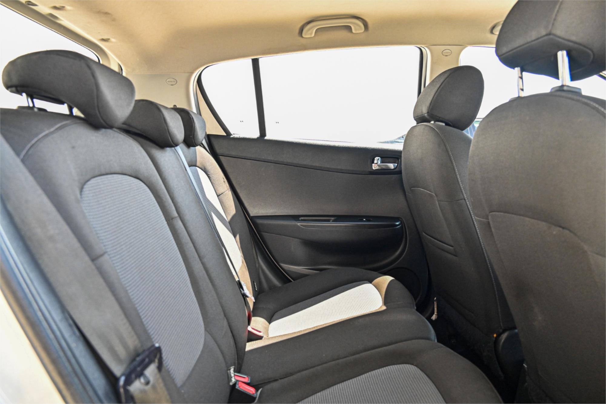 2013 HYUNDAI i20 PB MY12.5 ACTIVE 4 SP AUTOMATIC 3D HATCHBACK