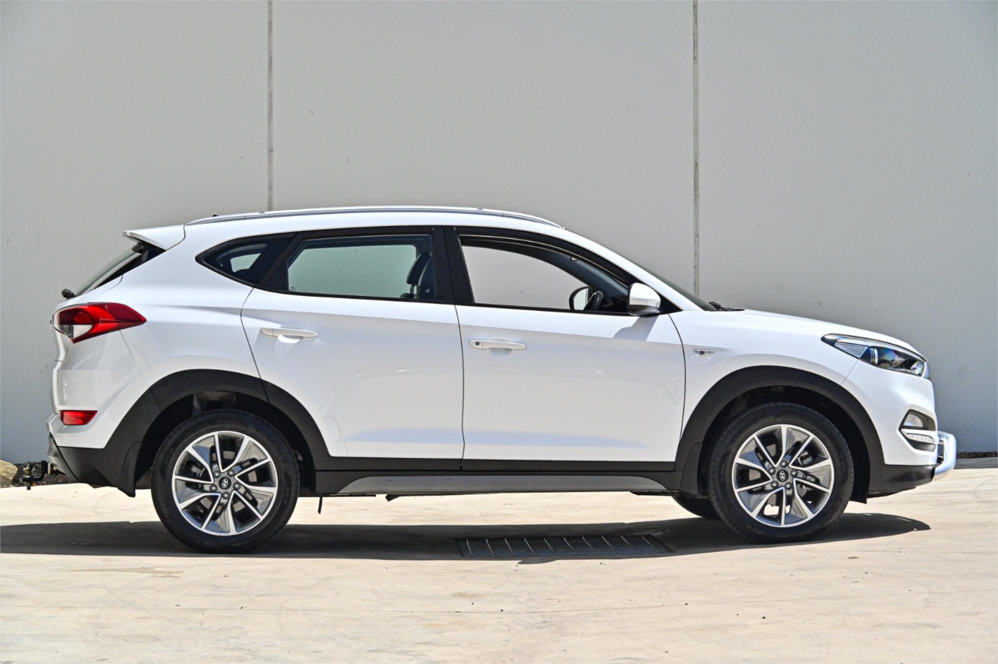 2018 HYUNDAI TUCSON TL MY18 ACTIVE X (SUNROOF) (FWD) 6 SP MANUAL 4D WAGON