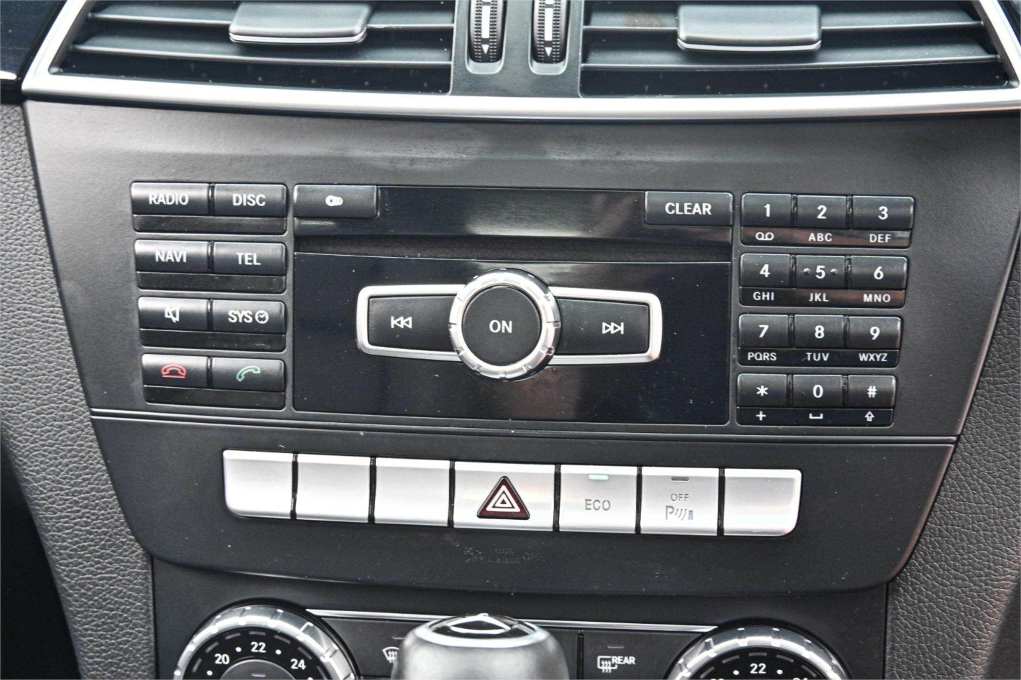 2013 MERCEDES-BENZ C200 W204 MY14 7 SP AUTOMATIC G-TRONIC 4D SEDAN