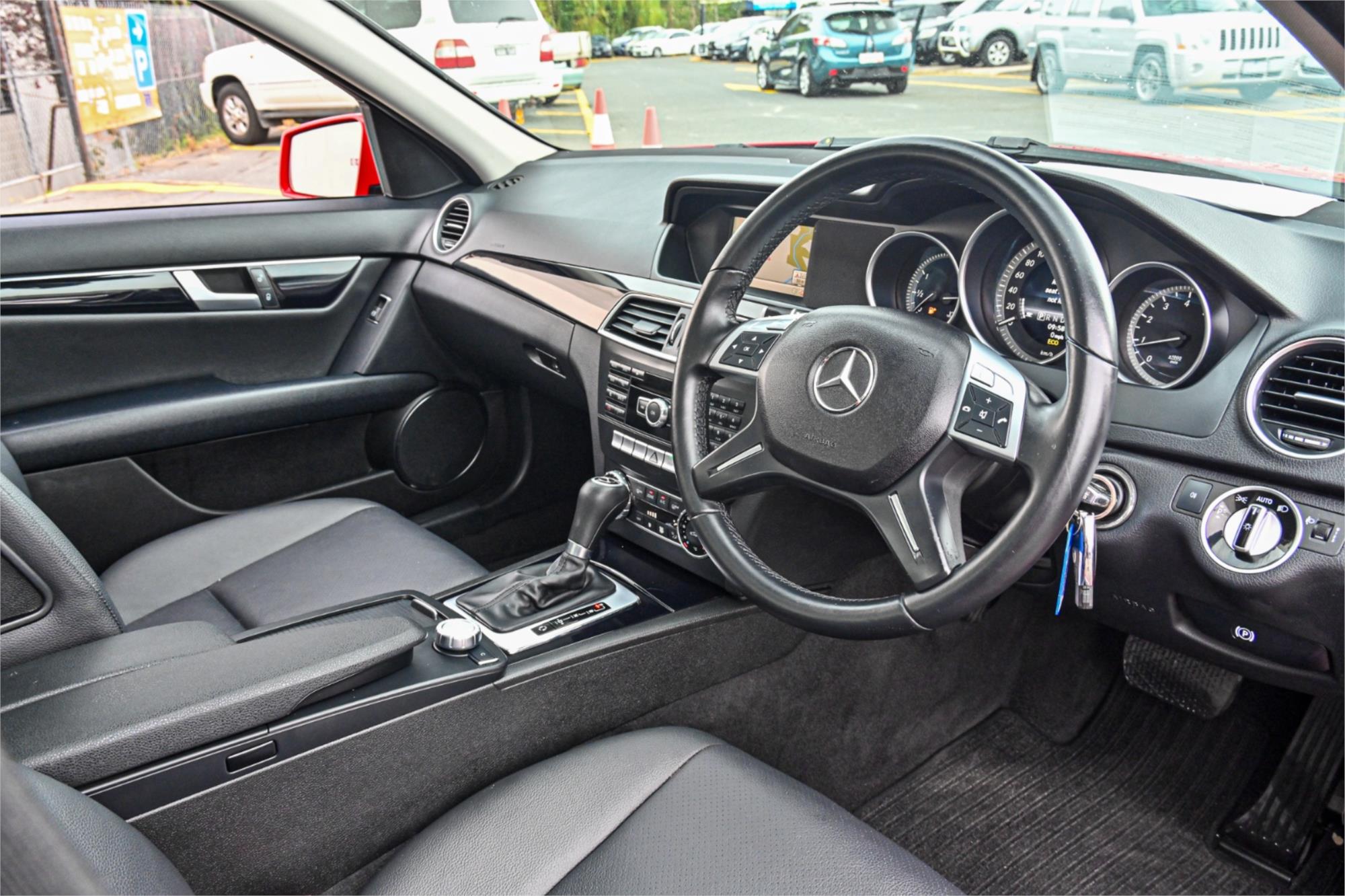 2013 MERCEDES-BENZ C200 W204 MY14 7 SP AUTOMATIC G-TRONIC 4D SEDAN