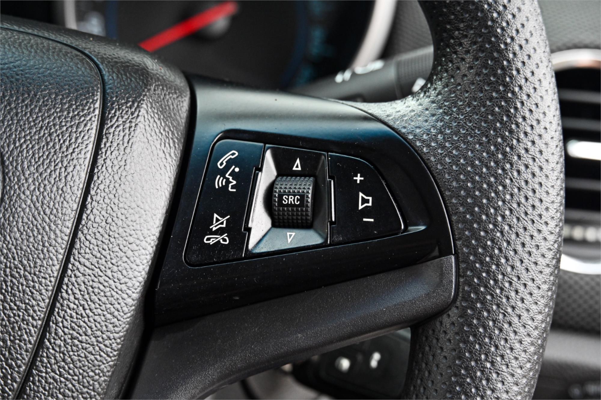 2015 HOLDEN CRUZE JH MY15 EQUIPE 6 SP AUTOMATIC 4D SEDAN