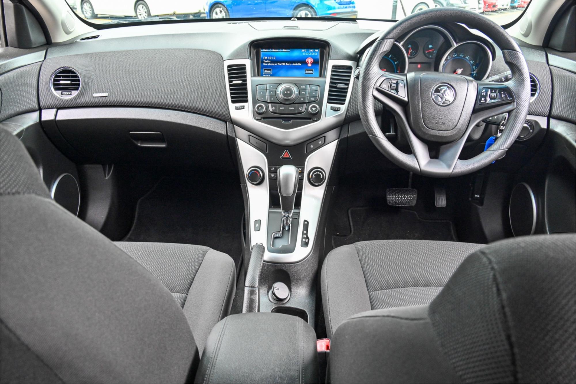 2015 HOLDEN CRUZE JH MY15 EQUIPE 6 SP AUTOMATIC 4D SEDAN