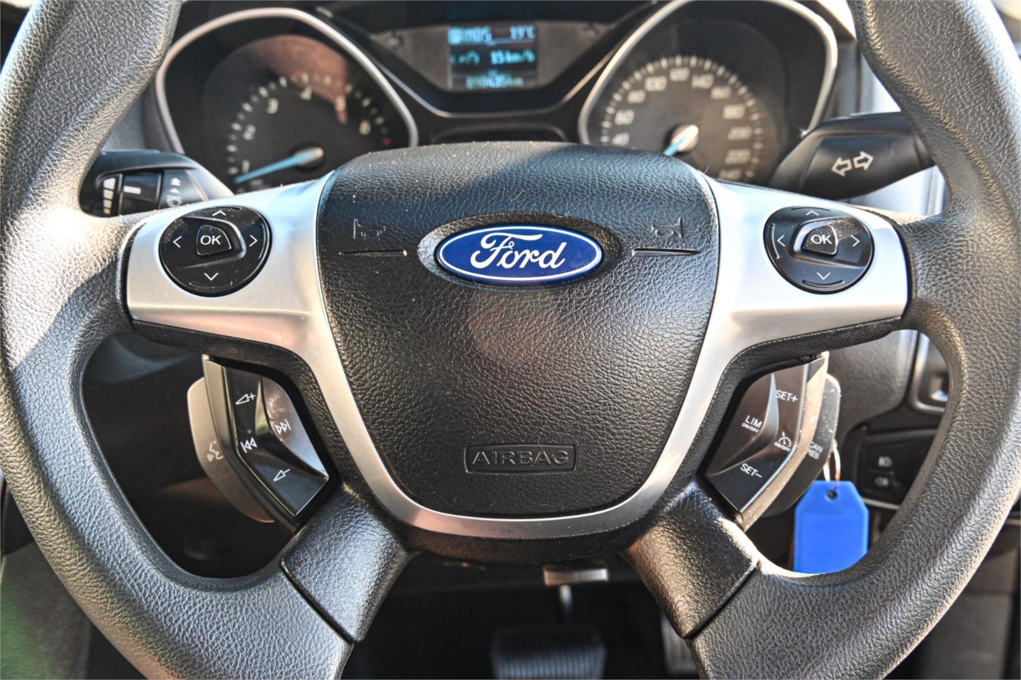2013 FORD FOCUS LW MK2 TREND 6 SP AUTOMATIC 4D SEDAN