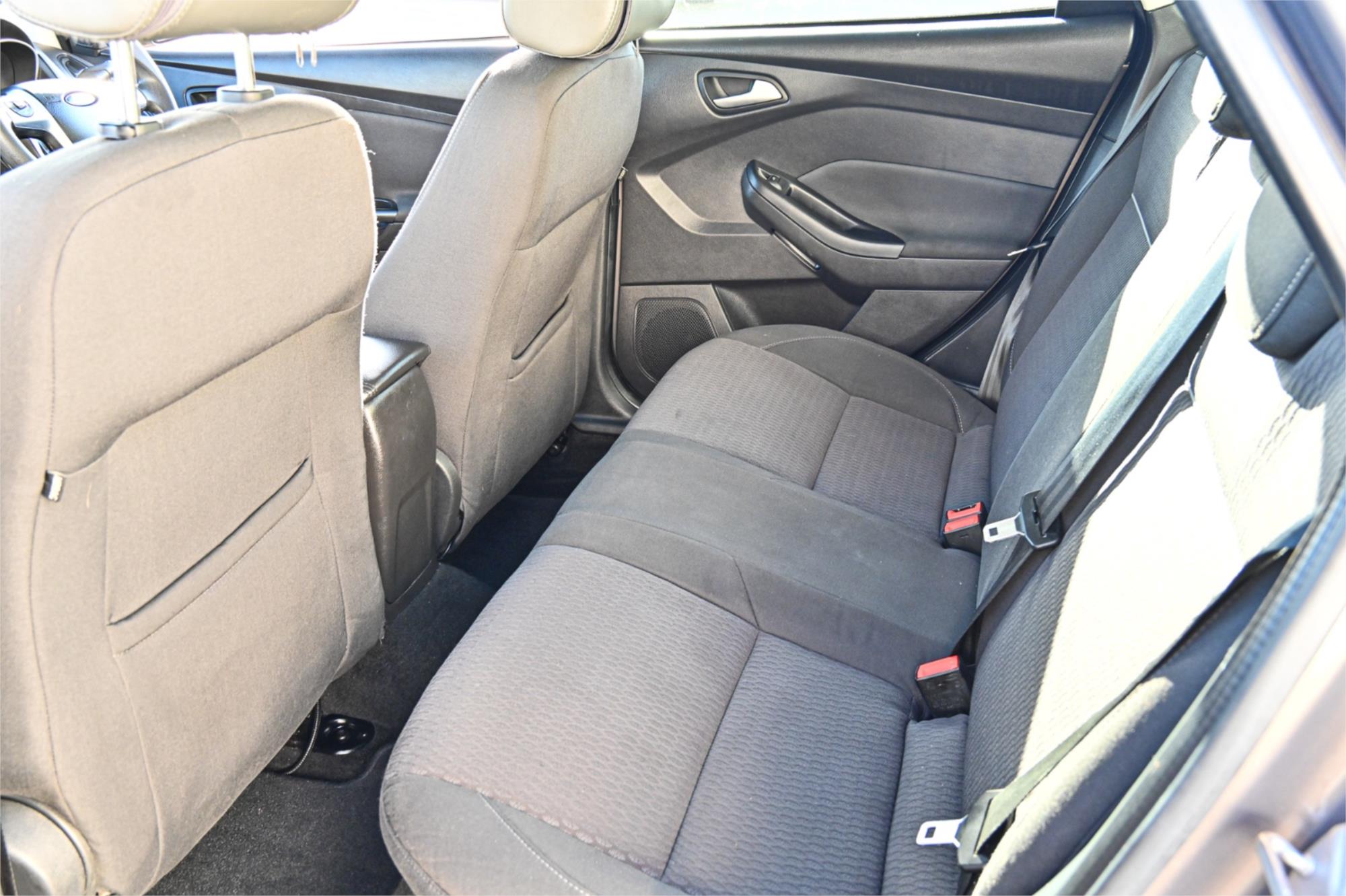 2013 FORD FOCUS LW MK2 TREND 6 SP AUTOMATIC 4D SEDAN
