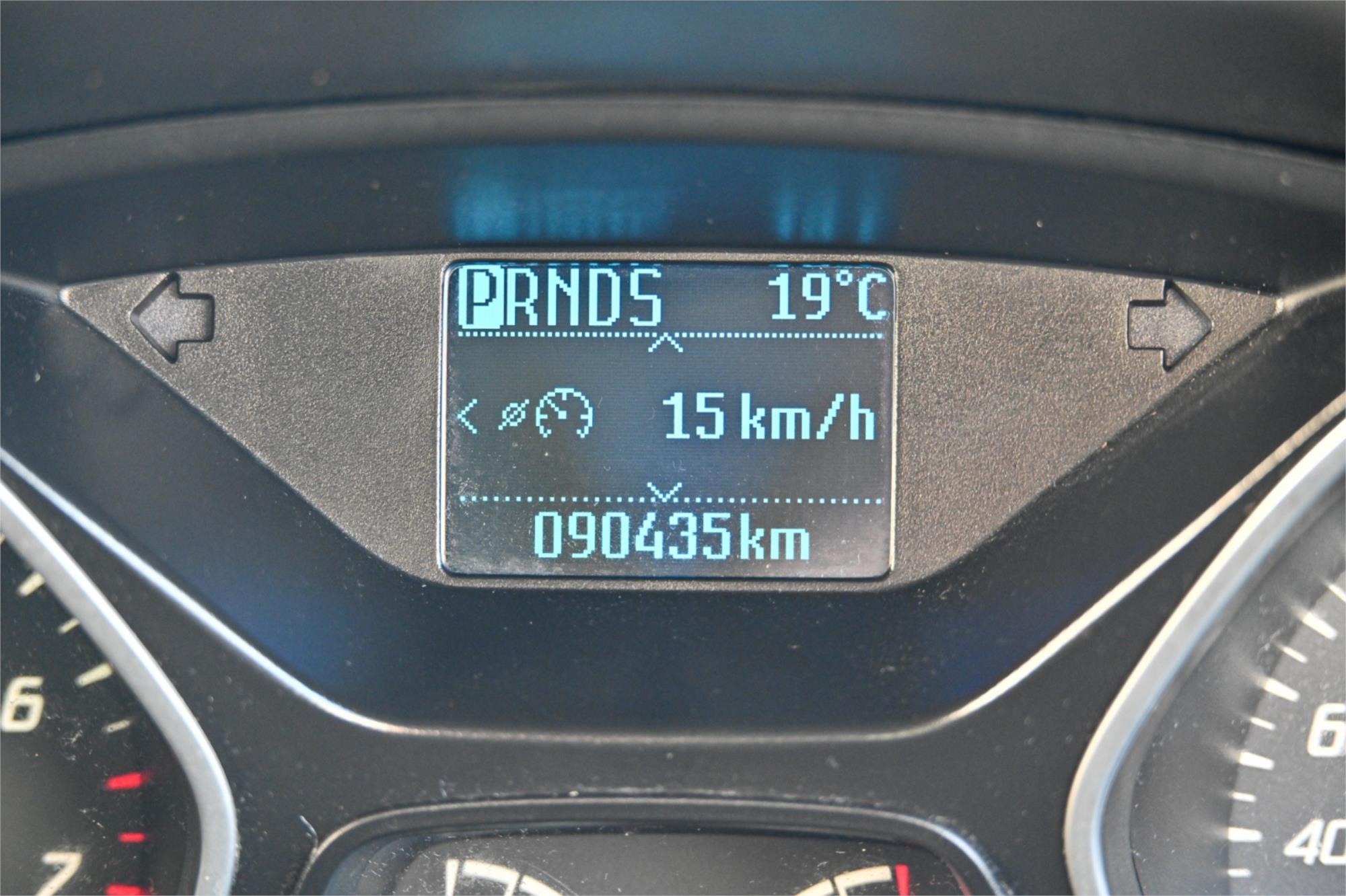 2013 FORD FOCUS LW MK2 TREND 6 SP AUTOMATIC 4D SEDAN