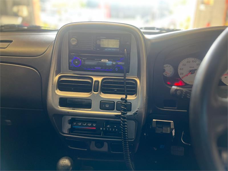 2006 NISSAN NAVARA D22 S2 ST-R MANUAL UTILITY