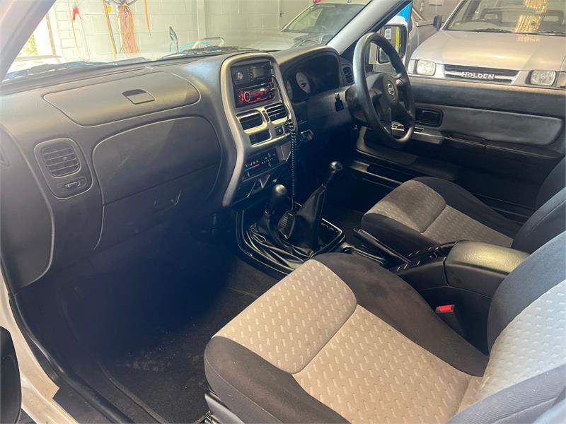 2006 NISSAN NAVARA D22 S2 ST-R MANUAL UTILITY