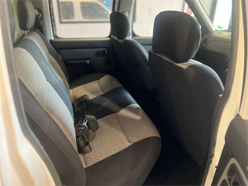 2006 NISSAN NAVARA D22 S2 ST-R MANUAL UTILITY