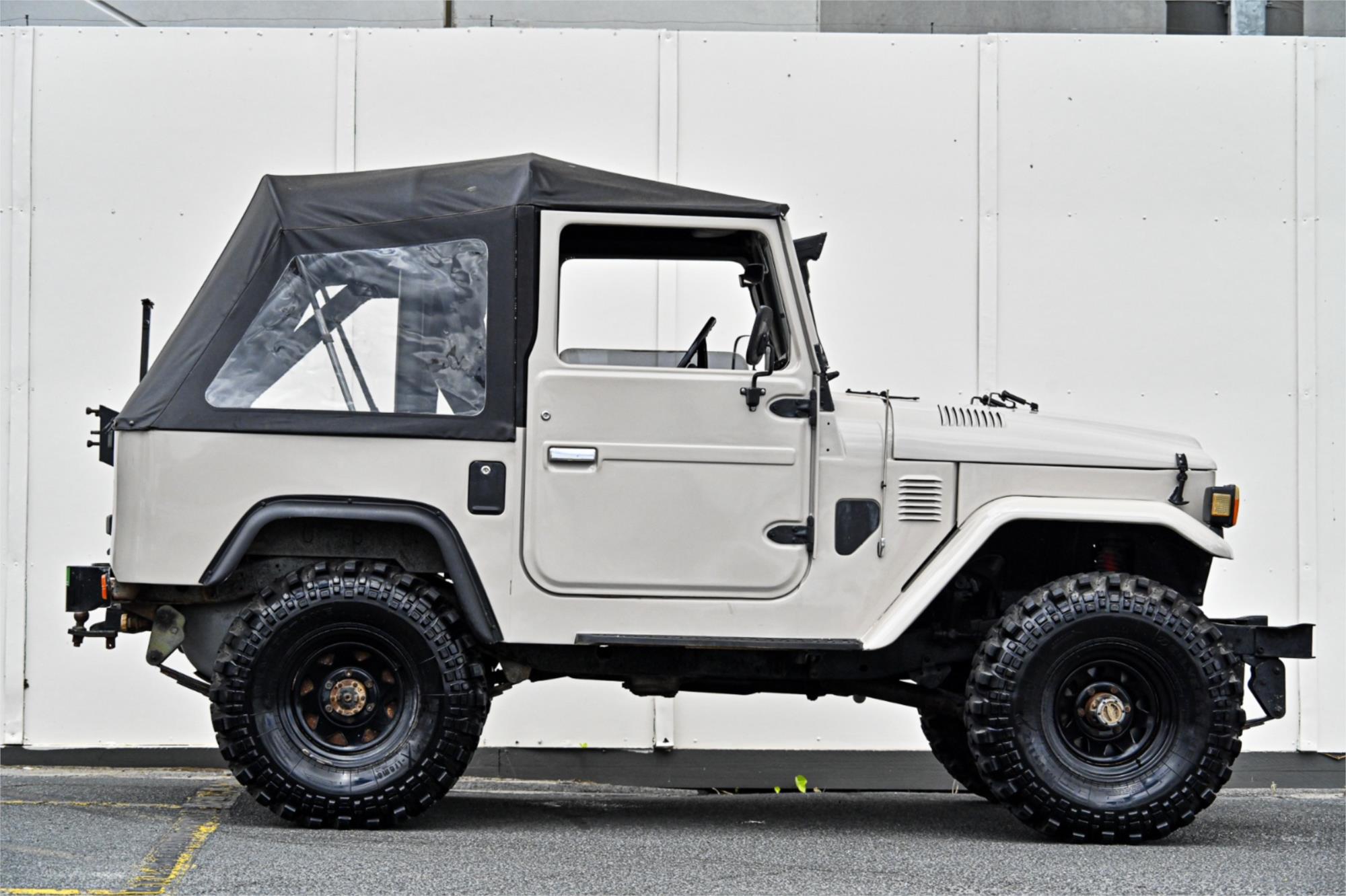 1975 TOYOTA LANDCRUISER FJ45 UTILITY