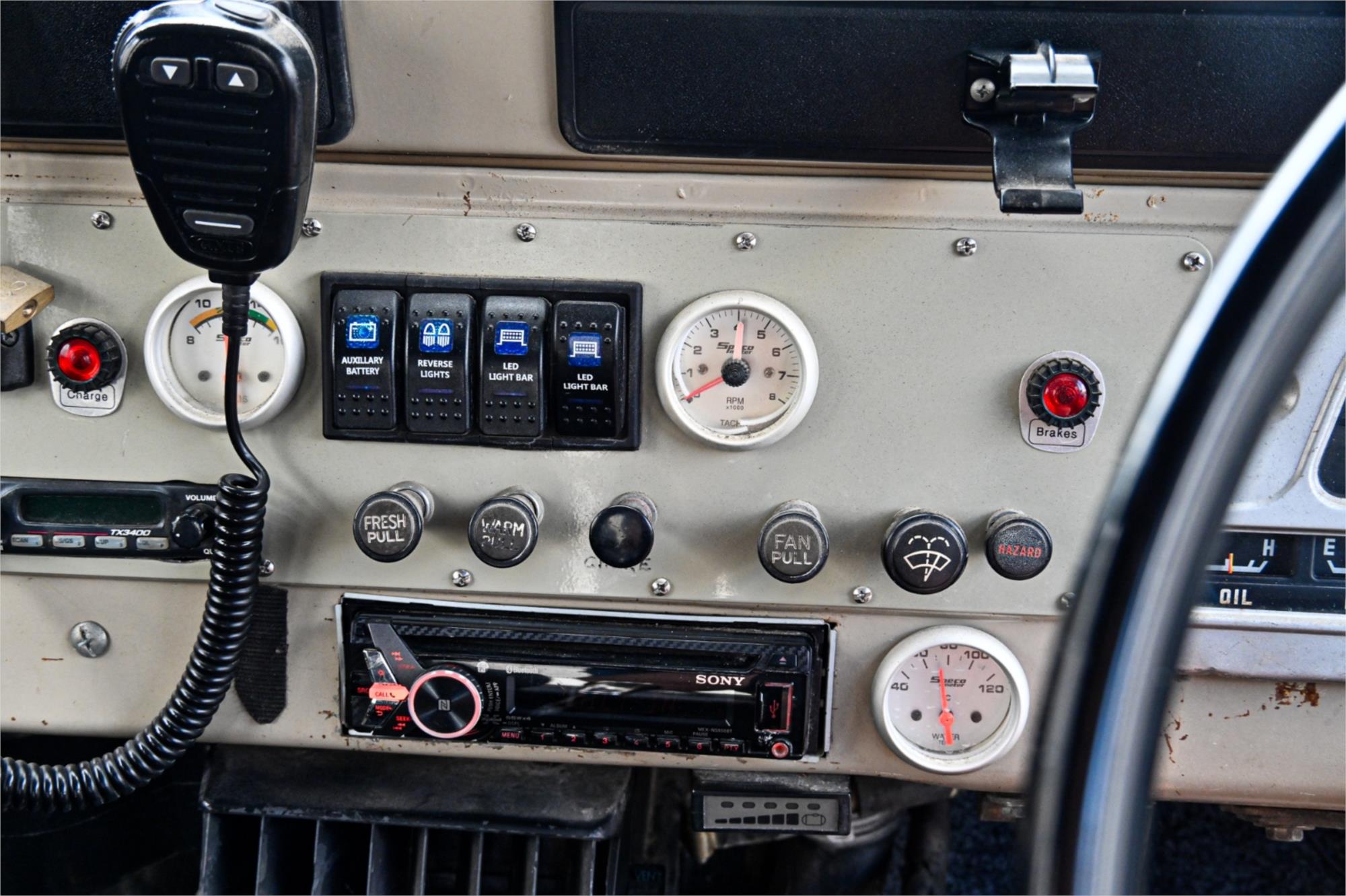 1975 TOYOTA LANDCRUISER FJ45 UTILITY
