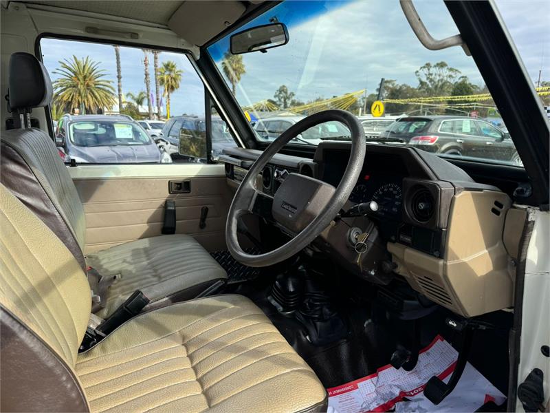 1987 TOYOTA LANDCRUISER FJ75RP MANUAL CAB CHASSIS