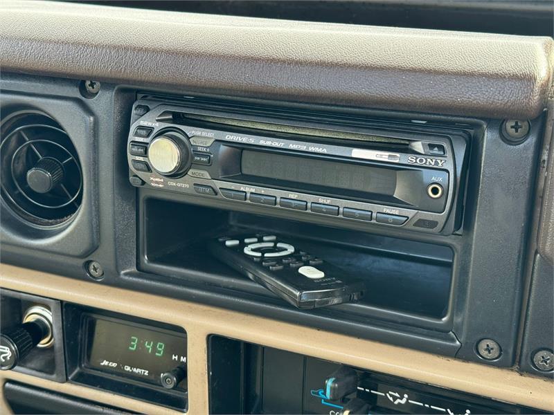 1987 TOYOTA LANDCRUISER FJ75RP MANUAL CAB CHASSIS