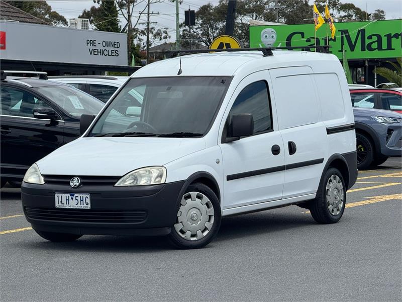 2004 HOLDEN COMBO XC MANUAL VAN