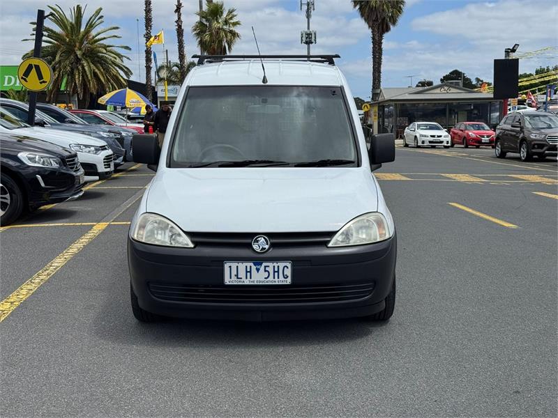 2004 HOLDEN COMBO XC MANUAL VAN