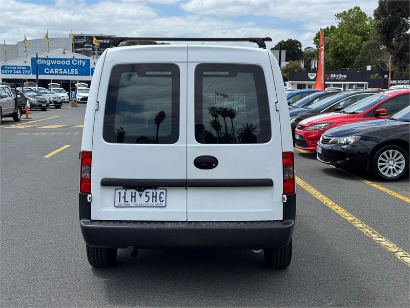 2004 HOLDEN COMBO XC MANUAL VAN