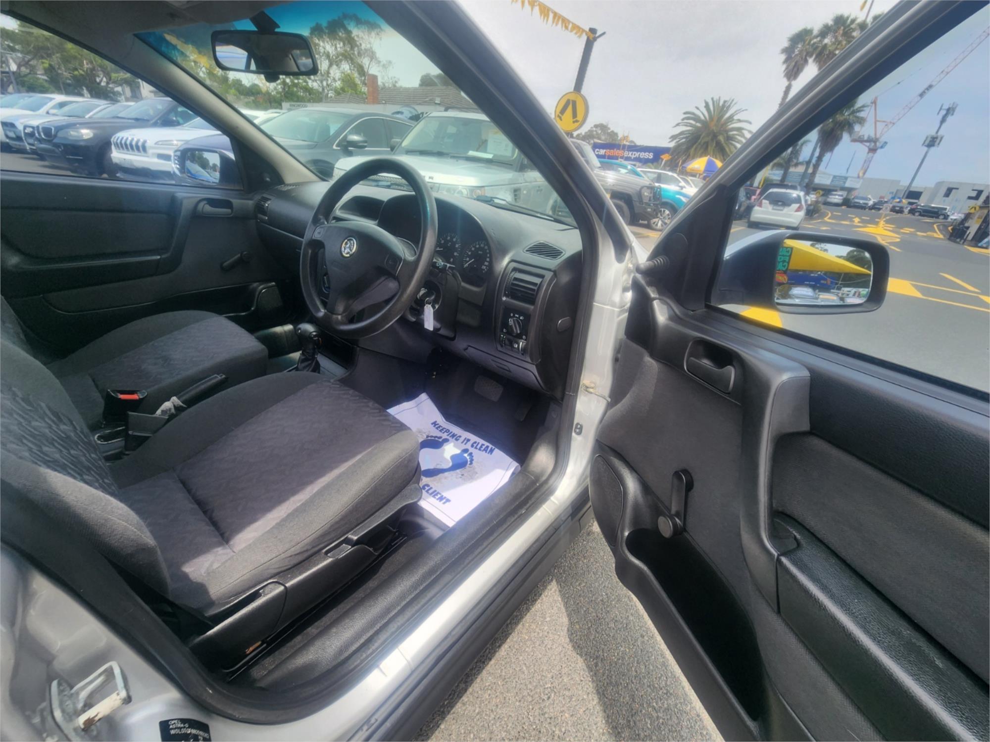 2002 HOLDEN ASTRA TS EQUIPE 4 SP AUTOMATIC 4D SEDAN