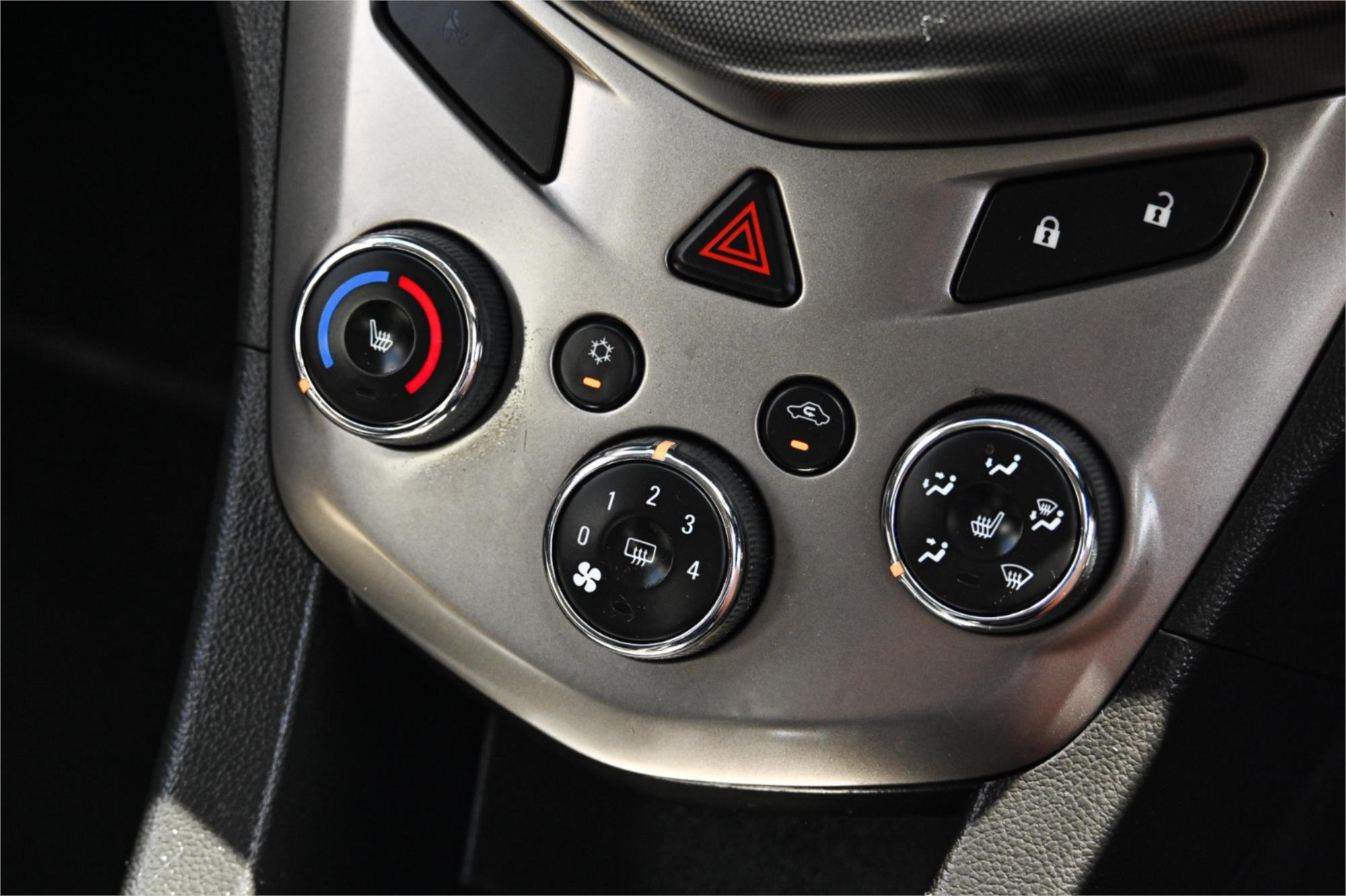 2013 HOLDEN BARINA TM MY13 CDX 6 SP AUTOMATIC 5D HATCHBACK