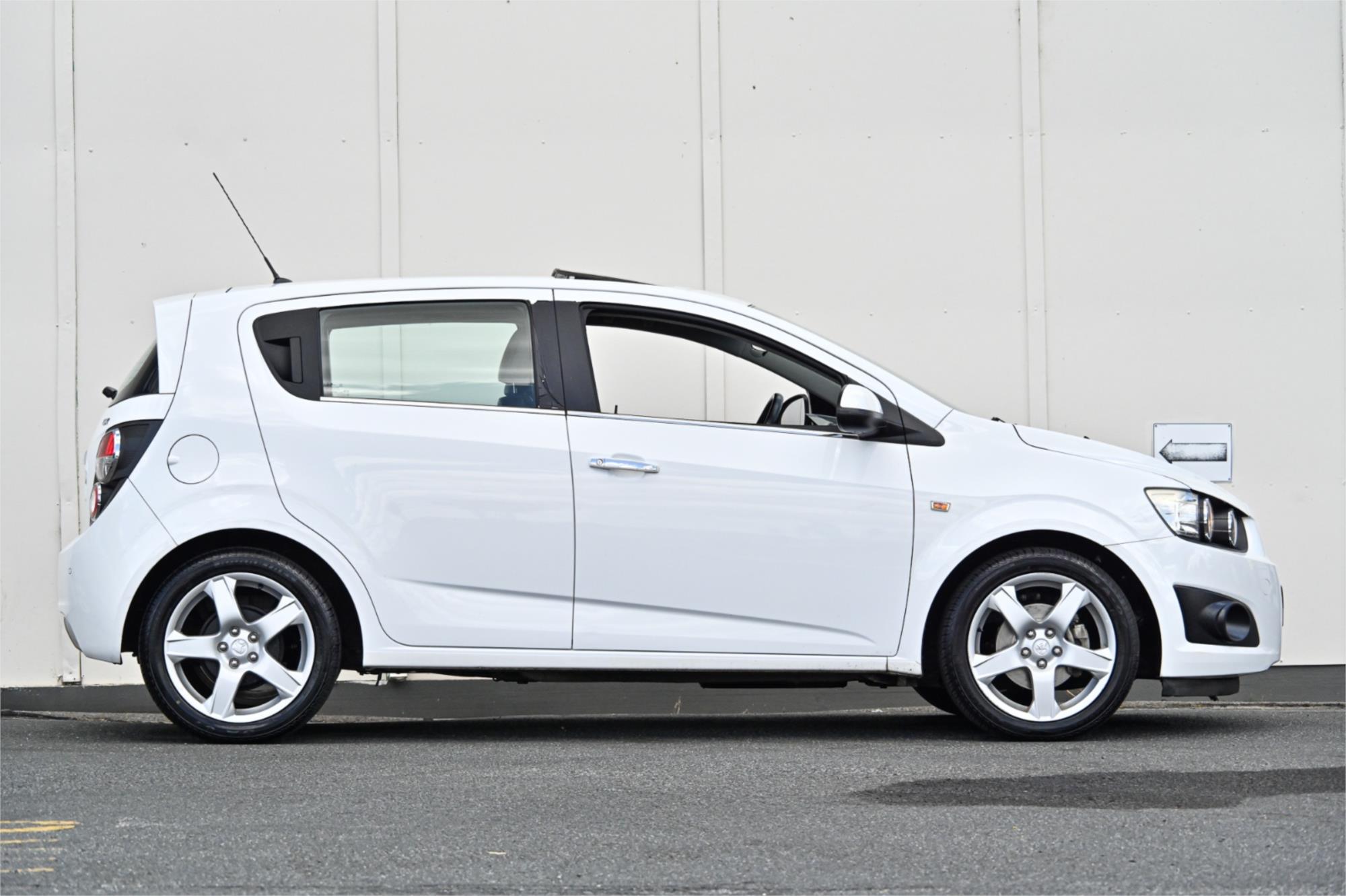 2013 HOLDEN BARINA TM MY13 CDX 6 SP AUTOMATIC 5D HATCHBACK