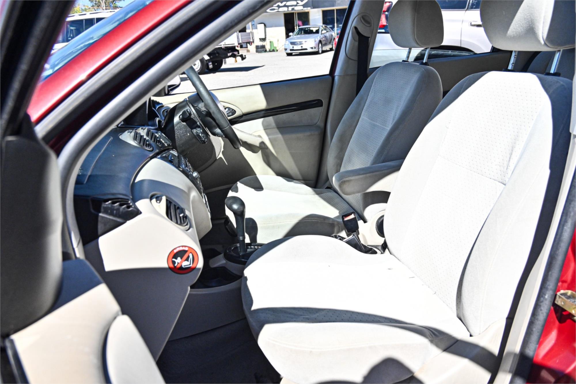 2003 FORD FOCUS LR GHIA 4 SP AUTOMATIC 4D SEDAN