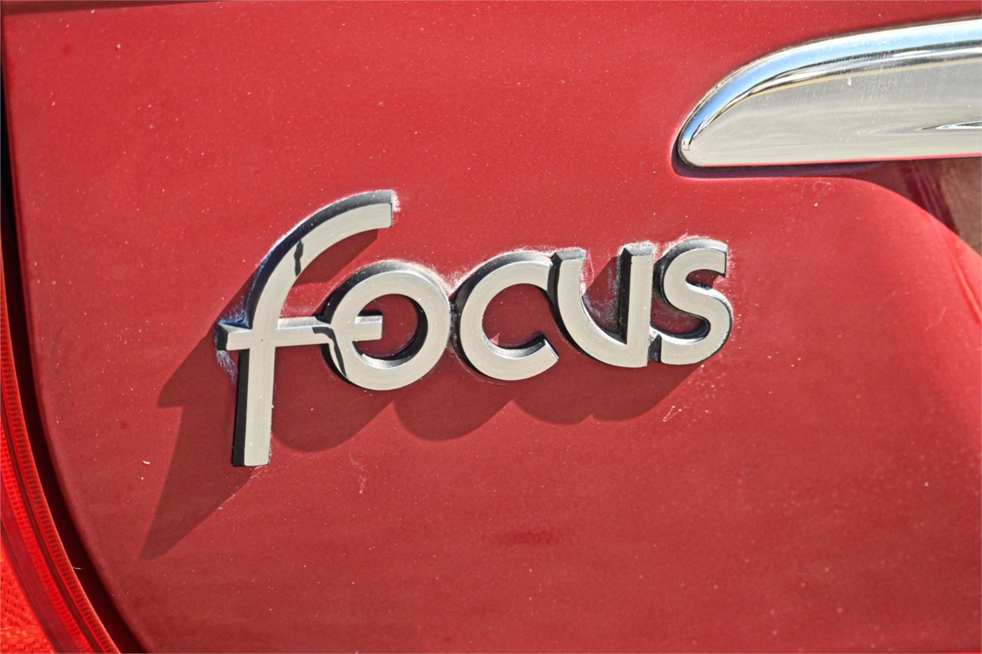 2003 FORD FOCUS LR GHIA 4 SP AUTOMATIC 4D SEDAN