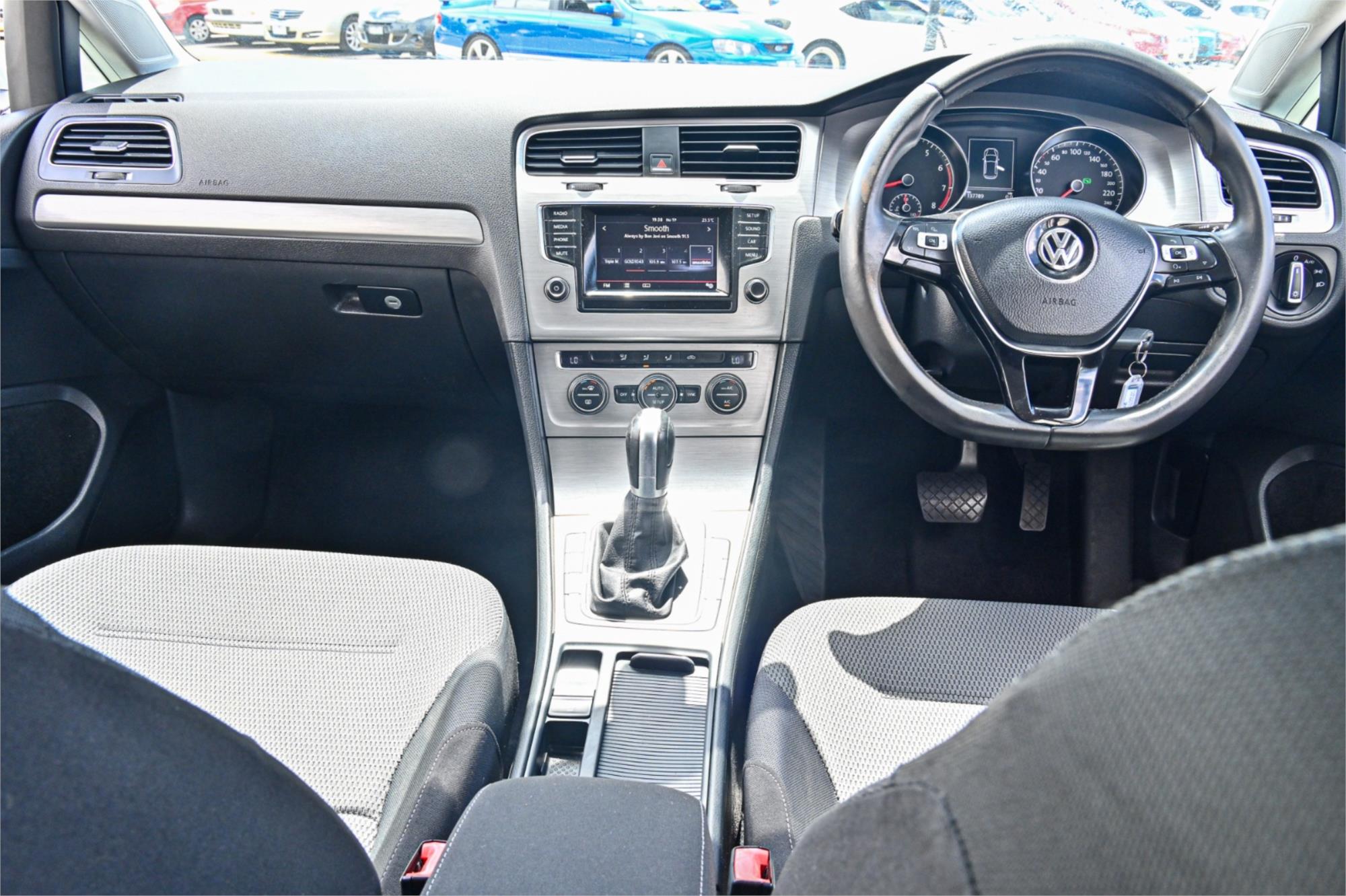 2014 VOLKSWAGEN GOLF AU MY14 90 TSI 7 SP AUTO DIRECT SHIFT 5D HATCHBACK
