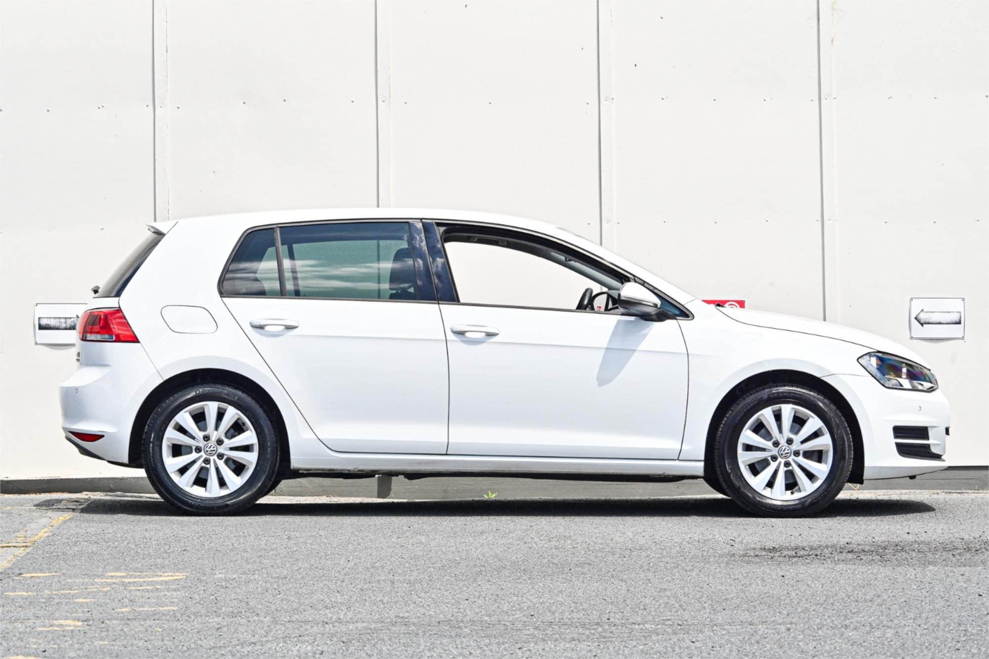 2014 VOLKSWAGEN GOLF AU MY14 90 TSI 7 SP AUTO DIRECT SHIFT 5D HATCHBACK