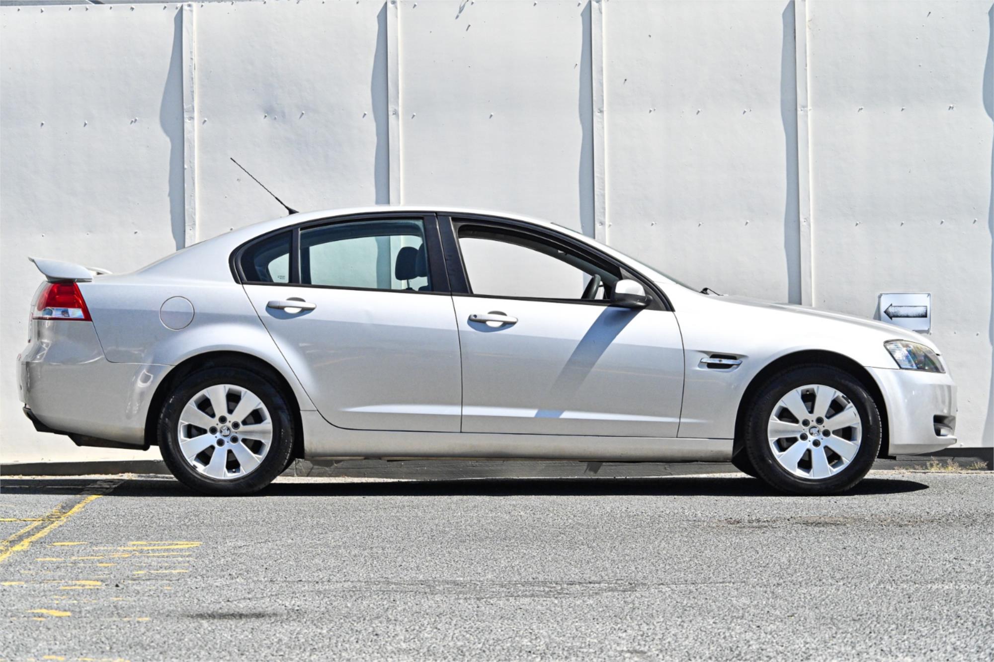 2006 HOLDEN COMMODORE VE SV6 5 SP AUTOMATIC 4D SEDAN