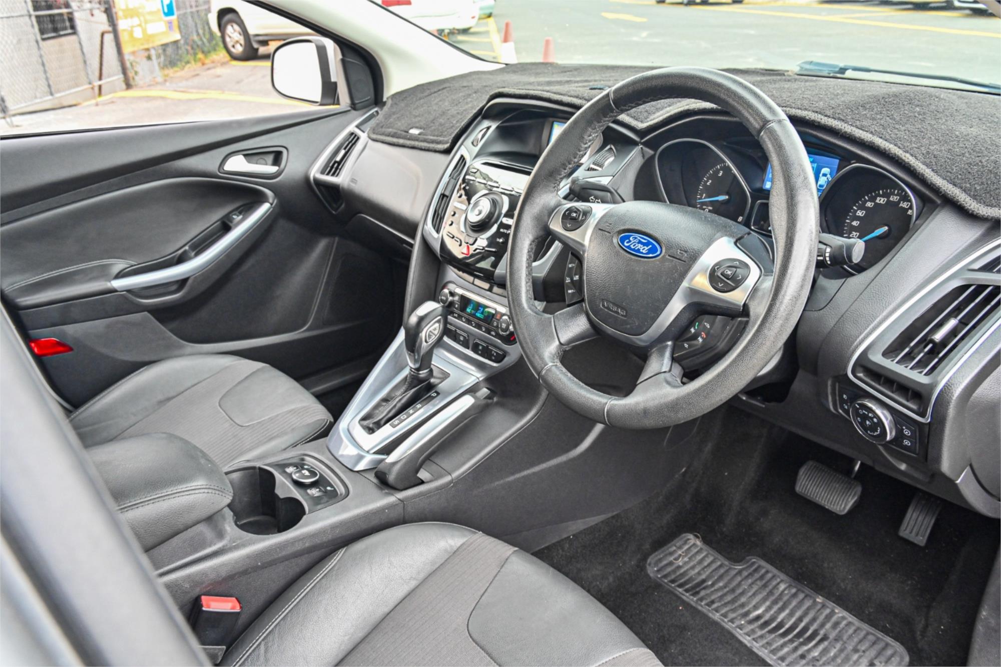 2011 FORD FOCUS LW TITANIUM 6 SP AUTOMATIC 4D SEDAN