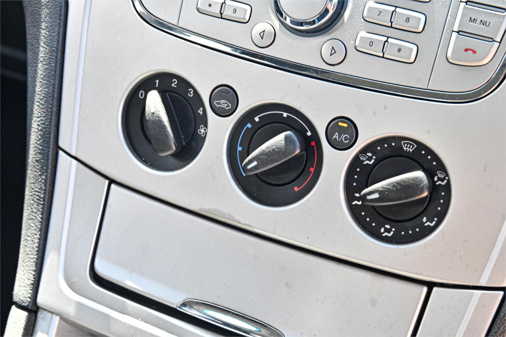 2010 FORD MONDEO MB LX 6 SP AUTOMATIC 5D HATCHBACK