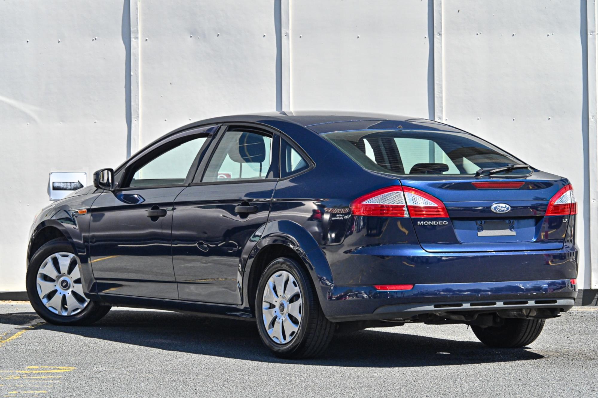 2010 FORD MONDEO MB LX 6 SP AUTOMATIC 5D HATCHBACK