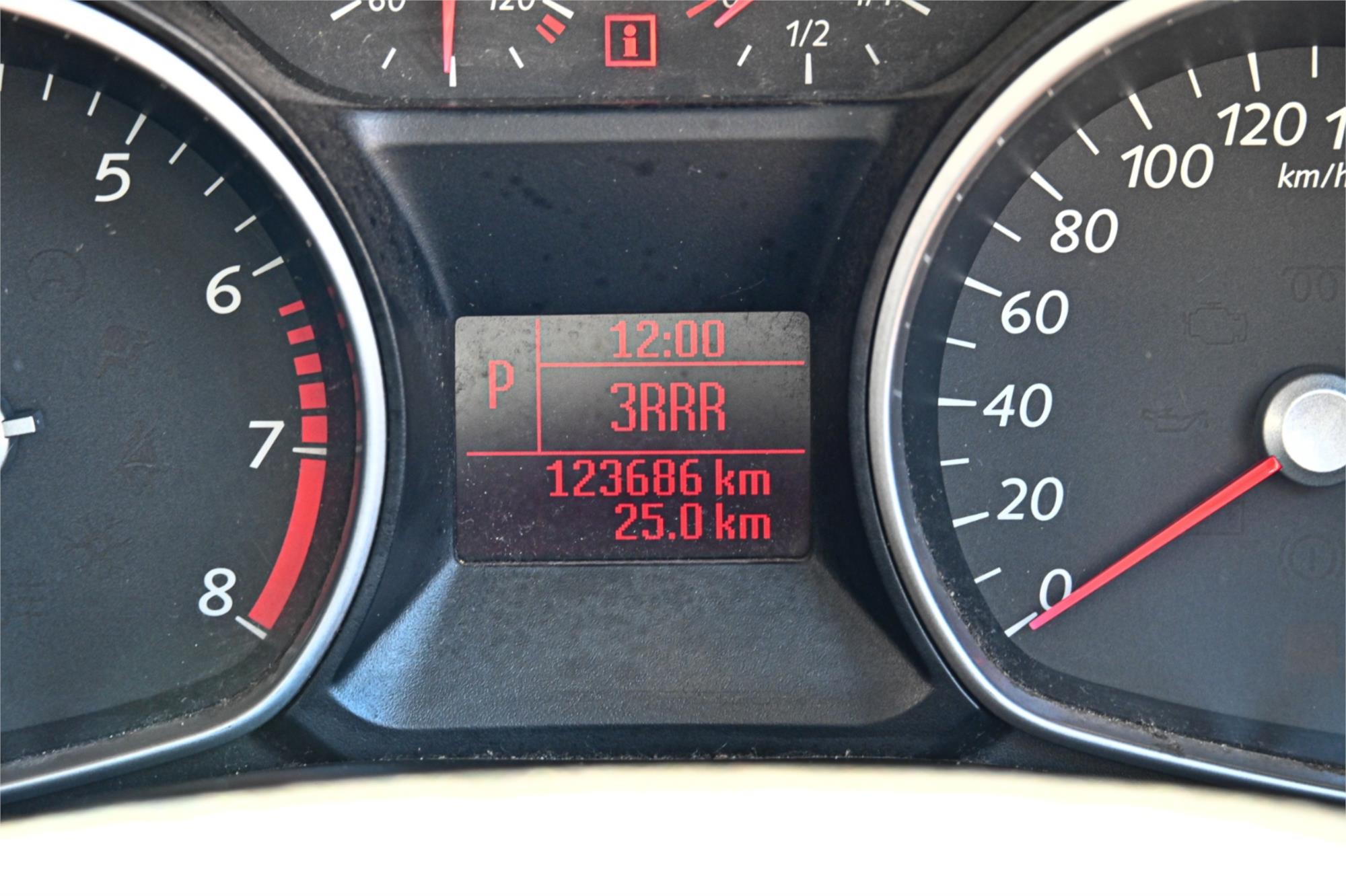 2010 FORD MONDEO MB LX 6 SP AUTOMATIC 5D HATCHBACK