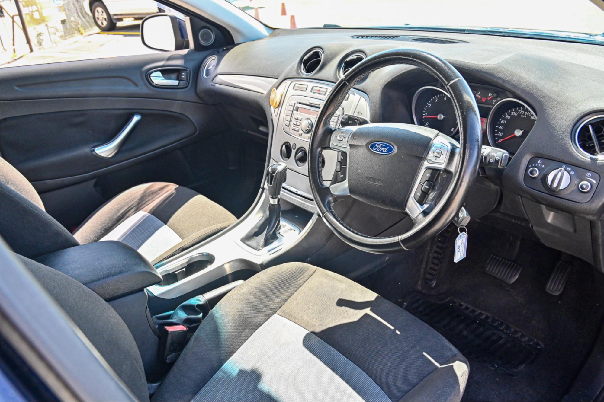 2010 FORD MONDEO MB LX 6 SP AUTOMATIC 5D HATCHBACK