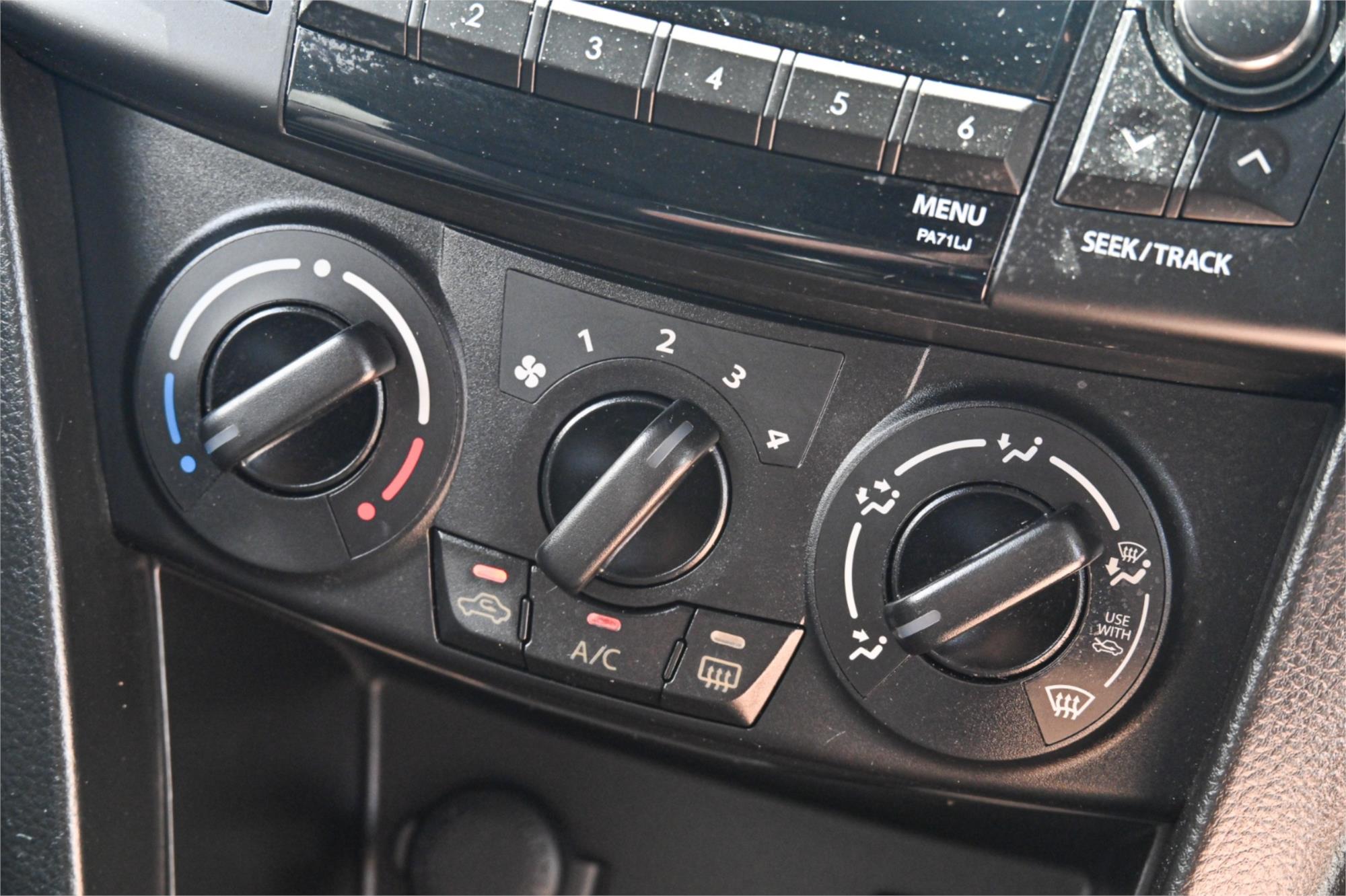 2014 SUZUKI SWIFT FZ MY13 GL 5 SP MANUAL 5D HATCHBACK