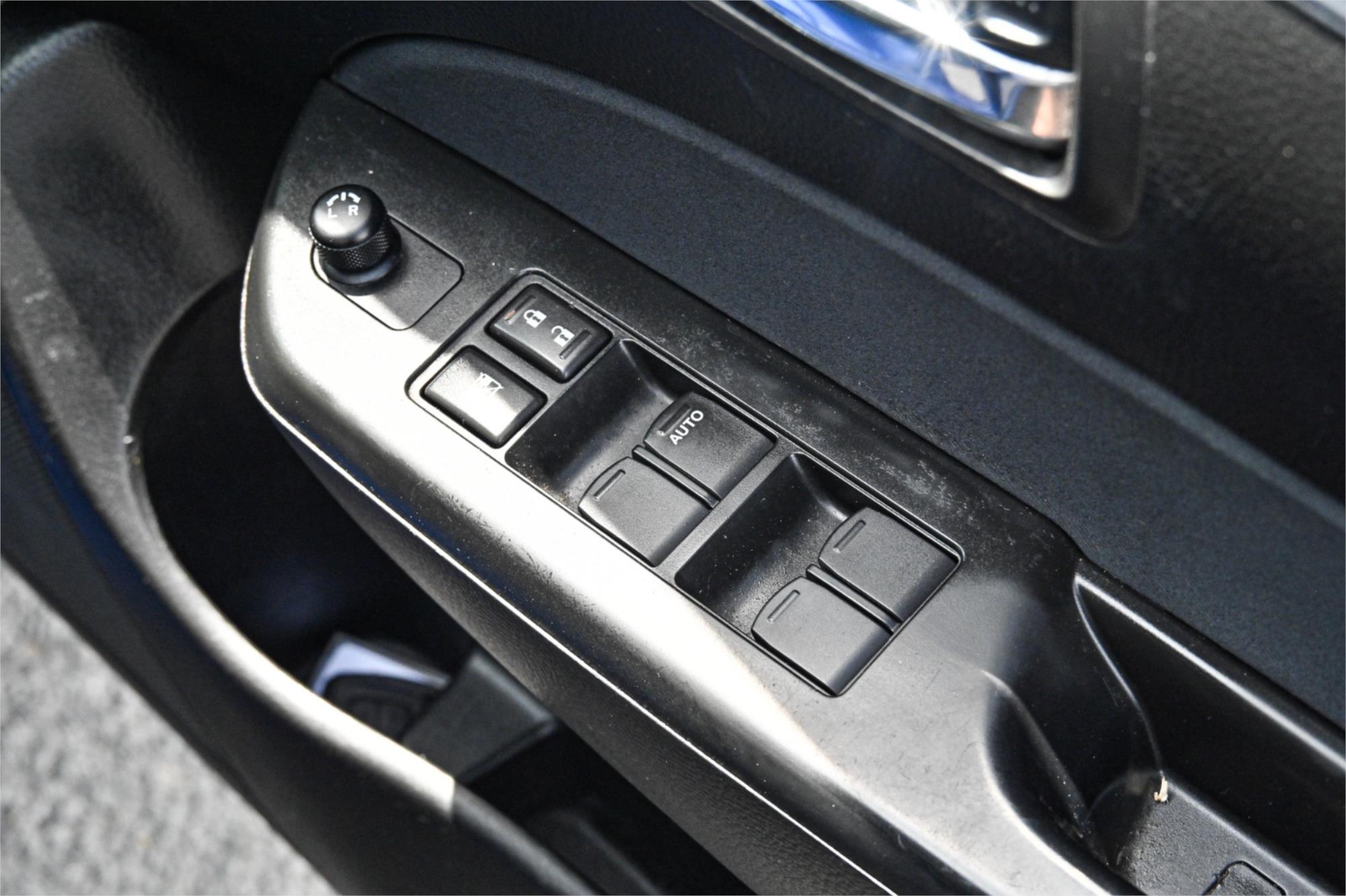 2014 SUZUKI SWIFT FZ MY13 GL 5 SP MANUAL 5D HATCHBACK