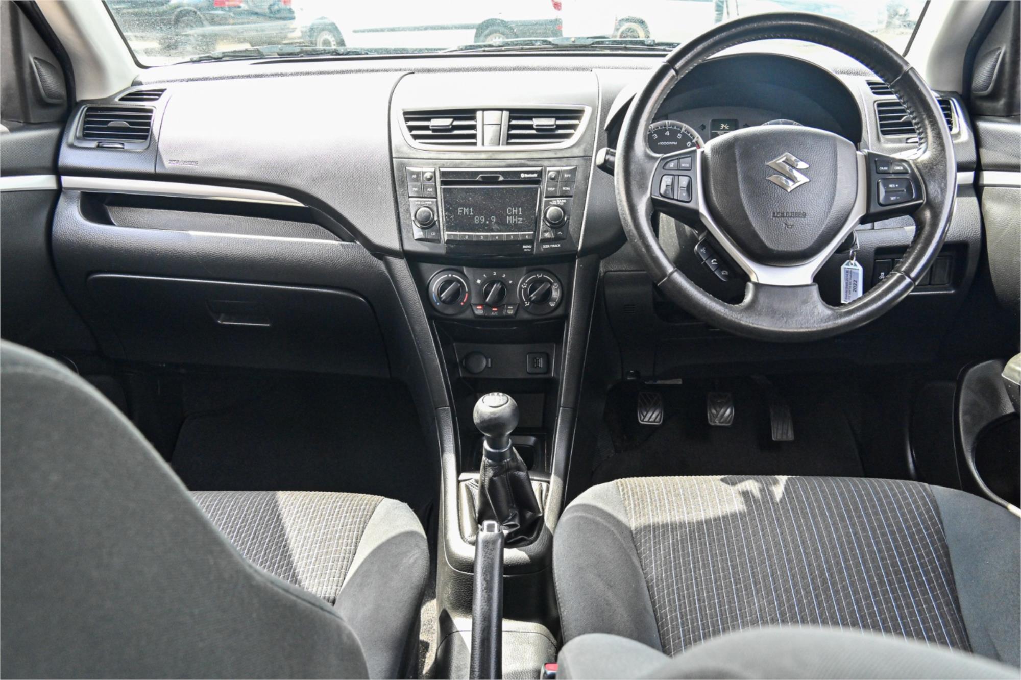 2014 SUZUKI SWIFT FZ MY13 GL 5 SP MANUAL 5D HATCHBACK