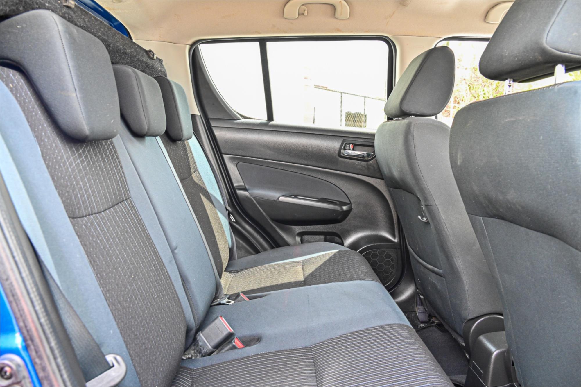 2014 SUZUKI SWIFT FZ MY13 GL 5 SP MANUAL 5D HATCHBACK