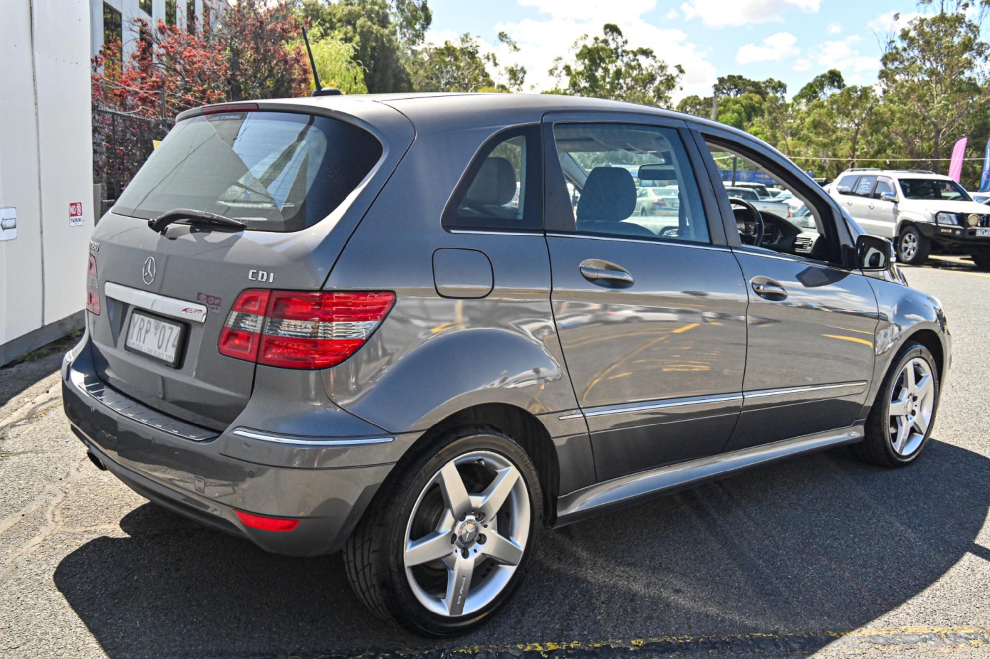 2011 MERCEDES-BENZ B180 245 MY10 CDI CONTINUOUS VARIABLE 5D HATCHBACK