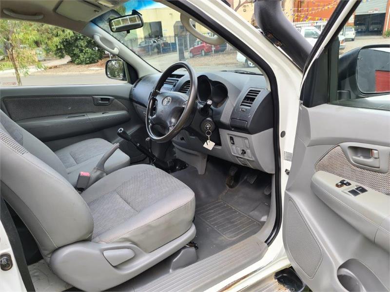 2007 TOYOTA HILUX KUN26R SR MANUAL CAB CHASSIS