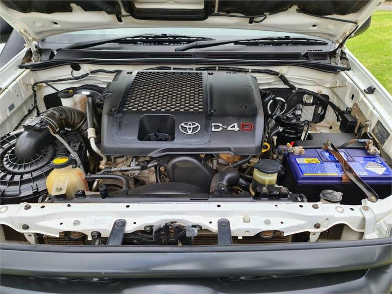 2007 TOYOTA HILUX KUN26R SR MANUAL CAB CHASSIS