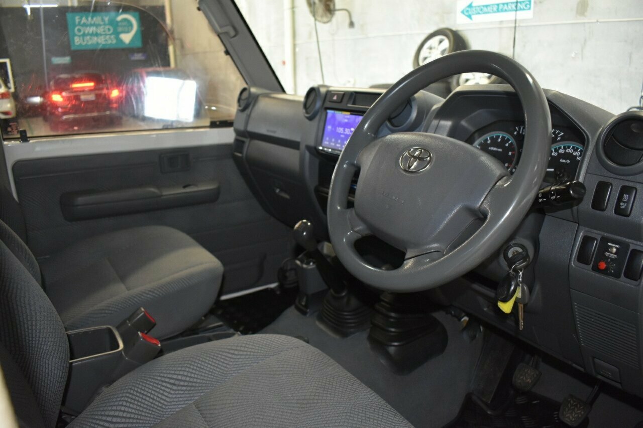2009 TOYOTA LANDCRUISER VDJ79R GXL (4X4) 5 SP MANUAL 2D CAB CHASSIS