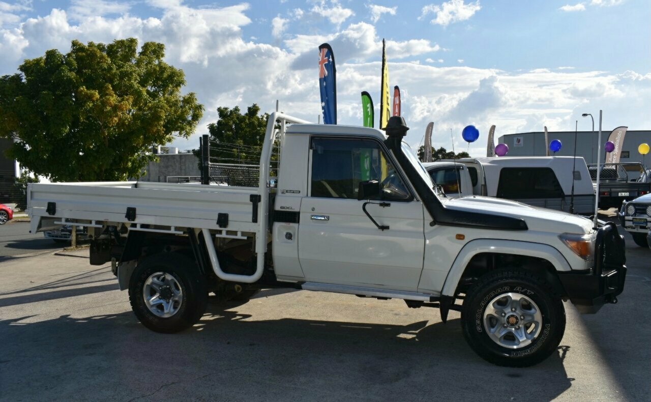 2009 TOYOTA LANDCRUISER VDJ79R GXL (4X4) 5 SP MANUAL 2D CAB CHASSIS