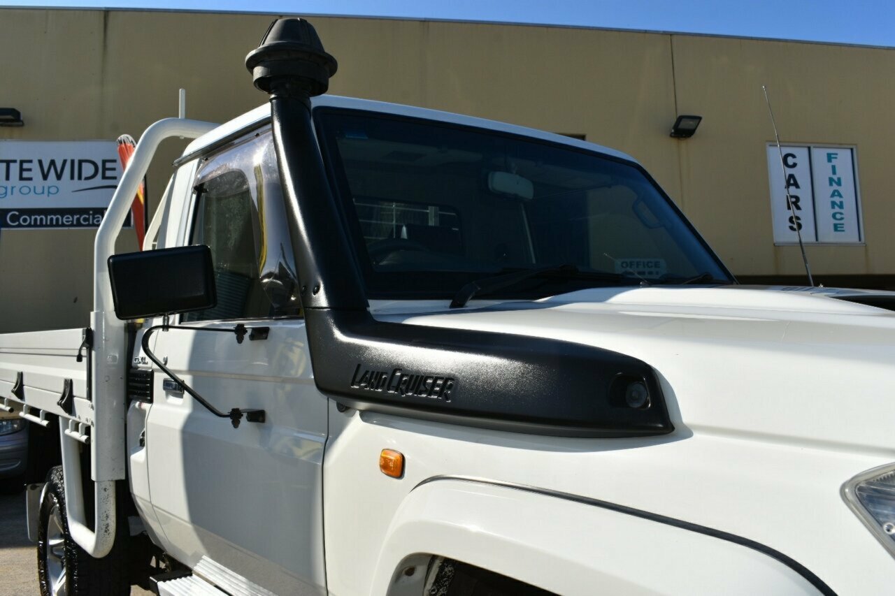 2009 TOYOTA LANDCRUISER VDJ79R GXL (4X4) 5 SP MANUAL 2D CAB CHASSIS