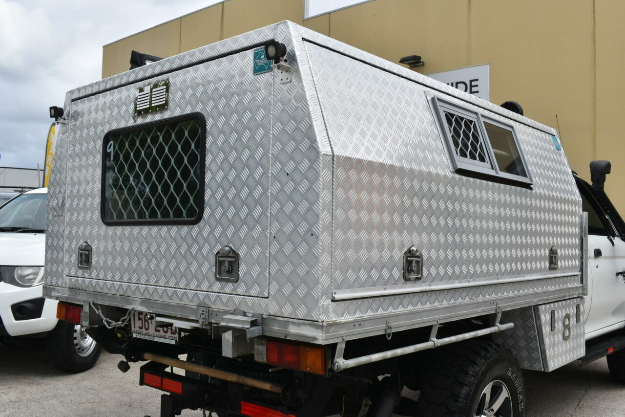 2005 MITSUBISHI TRITON MK MY05 GLX (4X4) 5 SP MANUAL 4X4 2D CAB CHASSIS