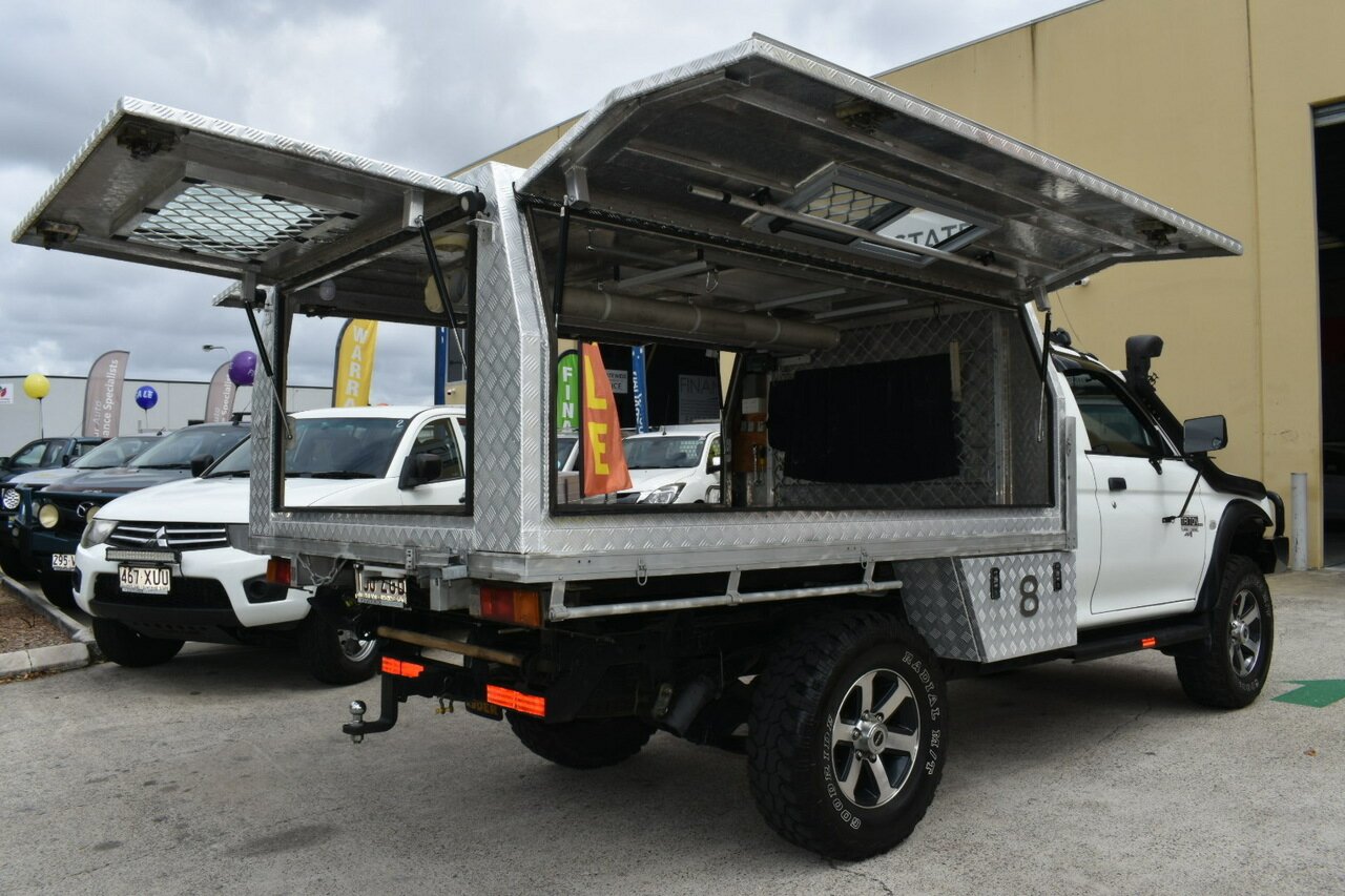 2005 MITSUBISHI TRITON MK MY05 GLX (4X4) 5 SP MANUAL 4X4 2D CAB CHASSIS