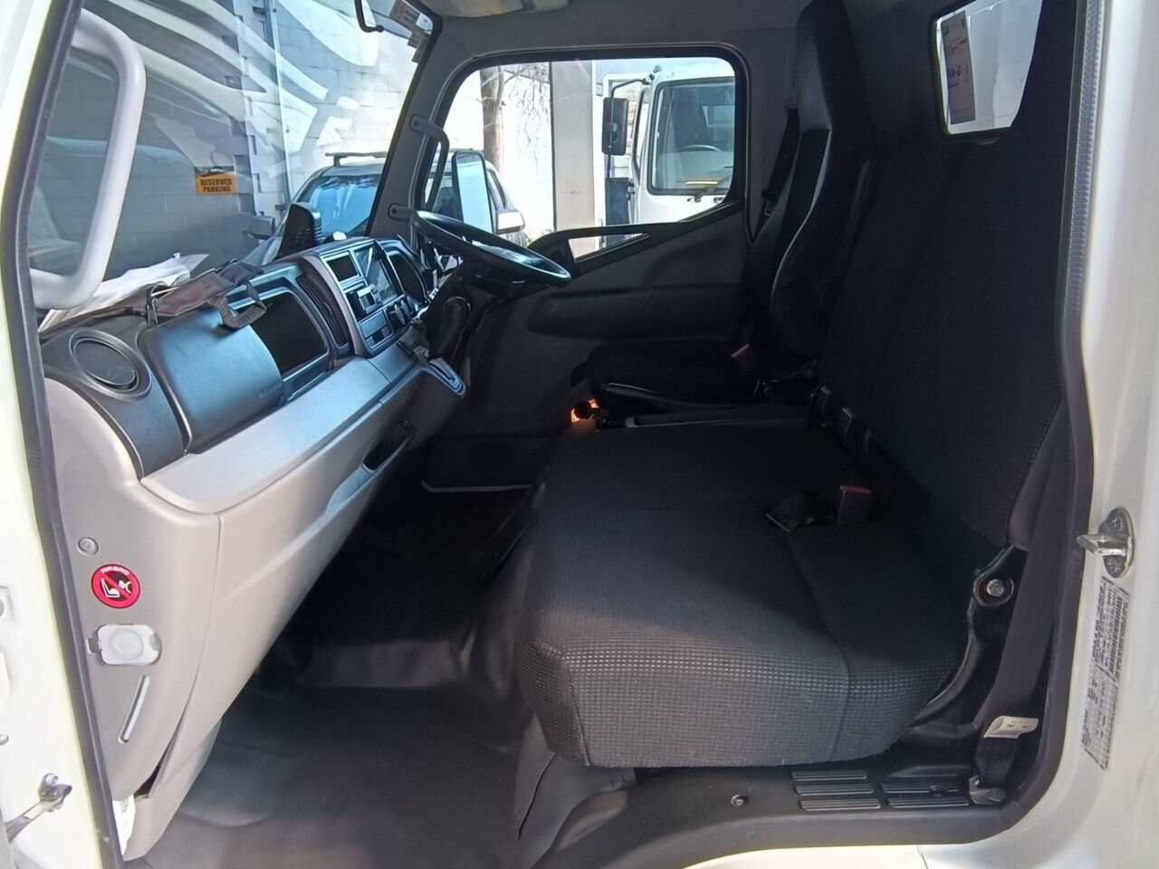 2021 MITSUBISHI FUSO CANTER 515S AUTOMATIC PANTECH